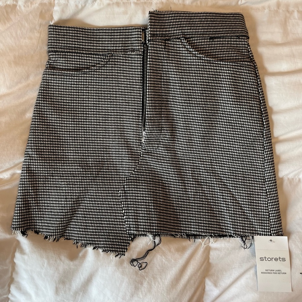 Houndstooth, cross top mini skirt